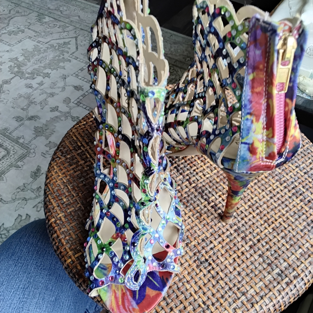 Zigi Soho Multicolor Strappy Sandals - Picture 5 of 6